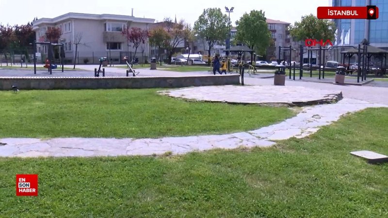 Esenler'de parktan oturan arkadaş grubuna silahlı saldırı