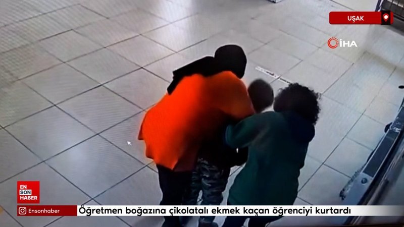 Uşak'ta öğretmen boğazına ekmek kaçan öğrenciyi Heimlich manevrasıyla kurtardı