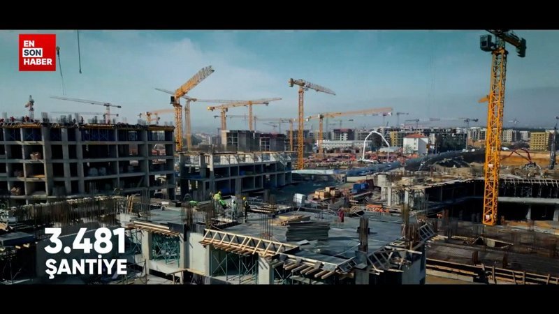 Bakan Murat Kurum, 1 Mayıs'ı Deprem bölgesi klibiyle kutladı