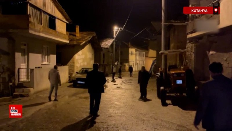 Kütahya'da artçı depremler nedeniyle geceyi dışarıda geçiriyorlar