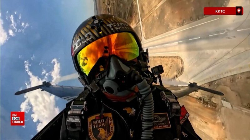 SOLOTÜRK'ten KKTC'de nefes kesen gösteri