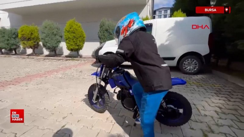 Bursa'da babasıyla bindiği motosiklet tutkusu oldu