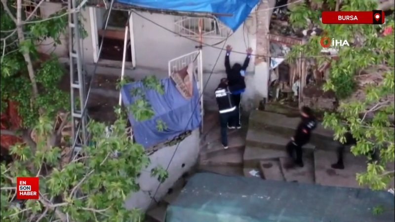 Bursa'da zehir tacirlerine yapılan baskında 34 şüpheli tutuklandı