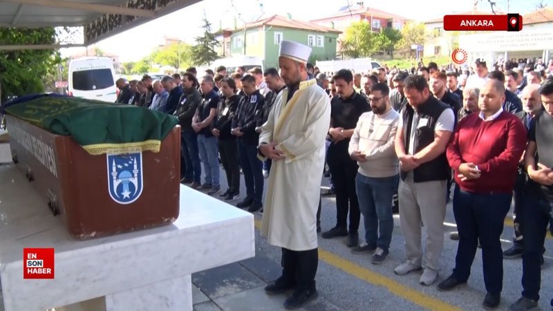 Ankara'da komşusu tarafından öldürülen genç kız, son yolculuğuna uğurlandı