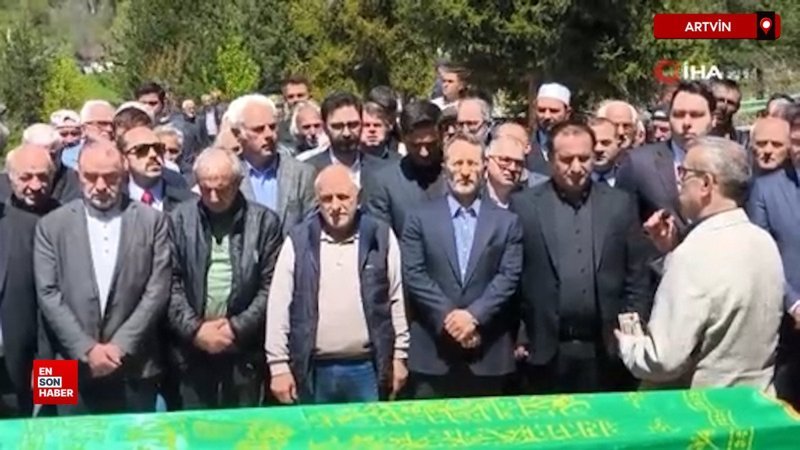 Cumhurbaşkanlığı İletişim Başkanı Altun amcasının cenaze törenine katıldı