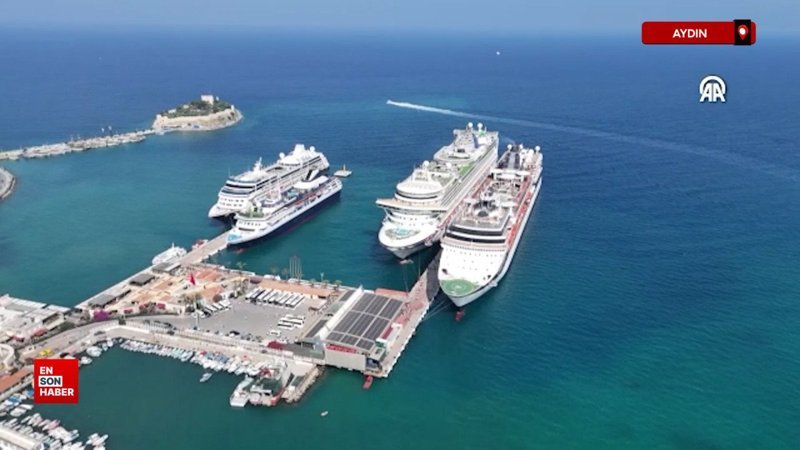 Aydın Kuşadası'na 4 kruvaziyerle 7 bin 427 turist geldi