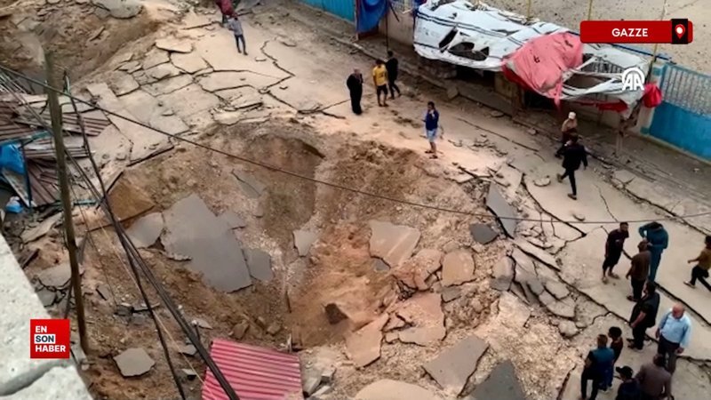 İsrail, Gazze'de Avrupa Hastanesi'ni vurdu