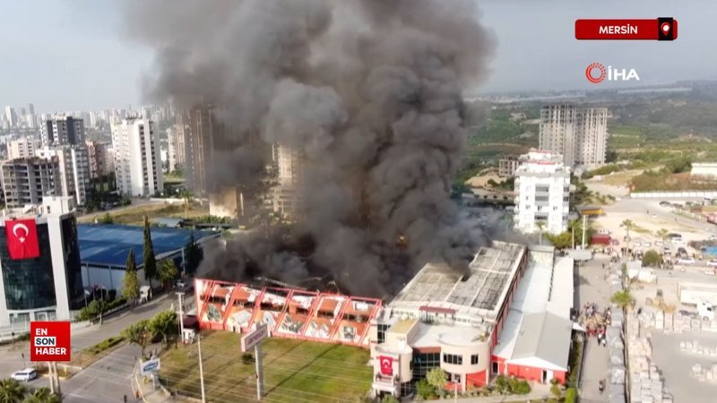 Mersin'de elektronik eşya üreten fabrikada yangın