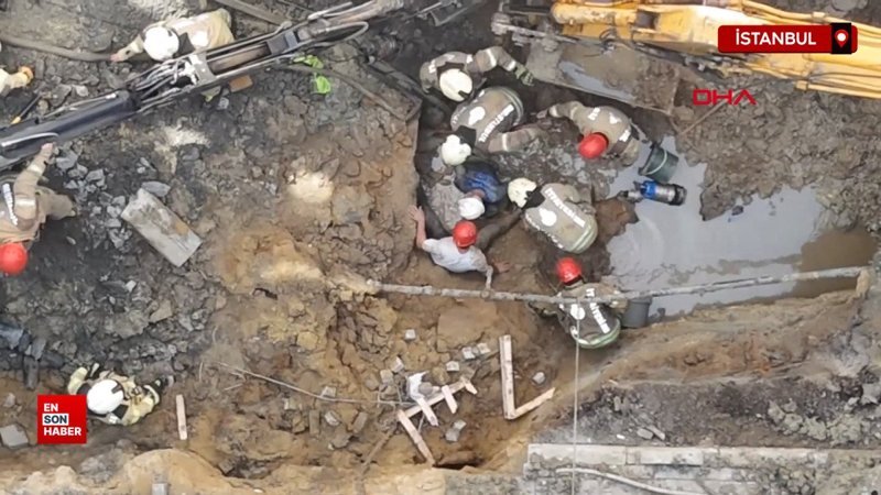 Bayrampaşa'da İSKİ'nin yol çalışması sırasında çökme oldu