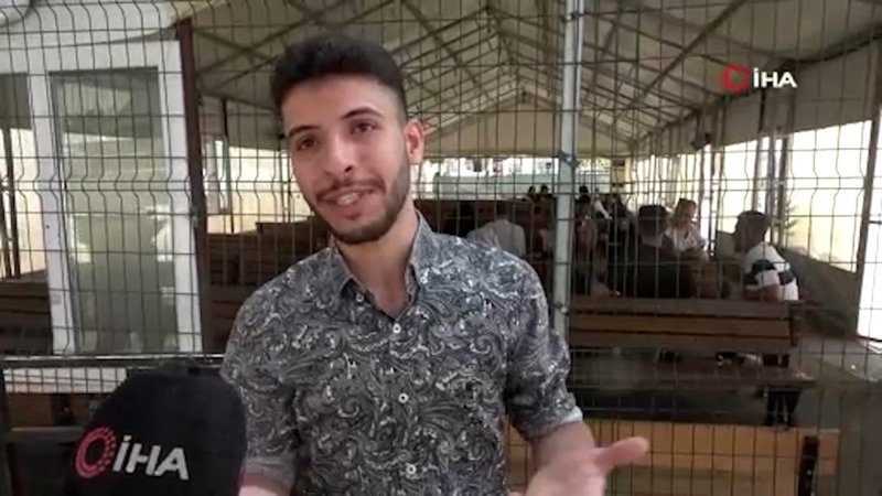 Suriyeli sığınmacıların geri dönüş yolculuğu bayramın ikinci gününde de sürüyor
