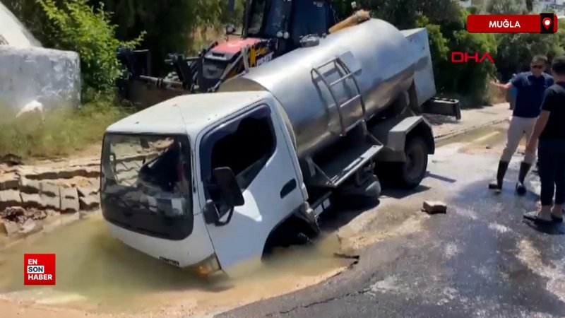 Bodrum'da su tankeri yola gömüldü