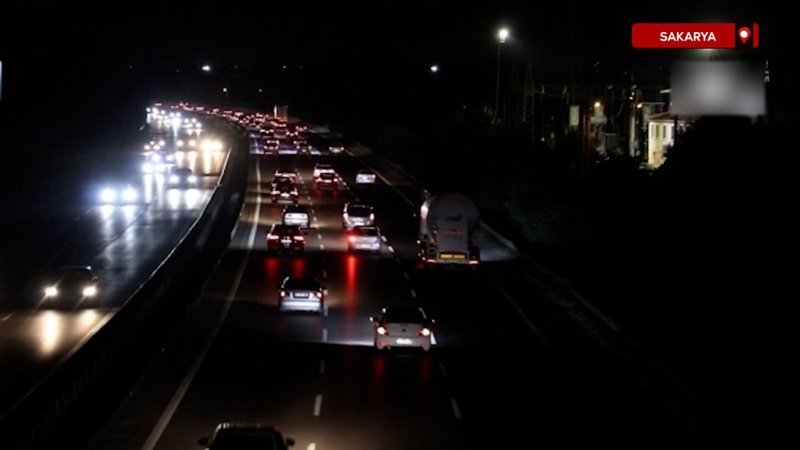 Yollarda bayram tatilinden dönüş yoğunluğu başladı