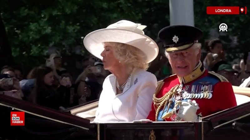 Kral Charles, doğum günü töreninde halkın karşısına çıktı