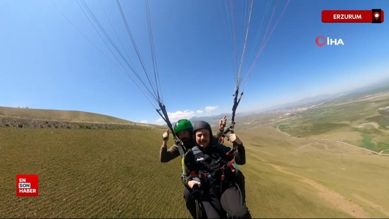 Adrenalin tutkunu Erzurum Valisi Çiftçi, yamaç paraşütüyle uçtu