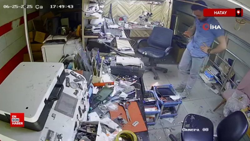 Hatay'da telefon bataryası bomba gibi patladı