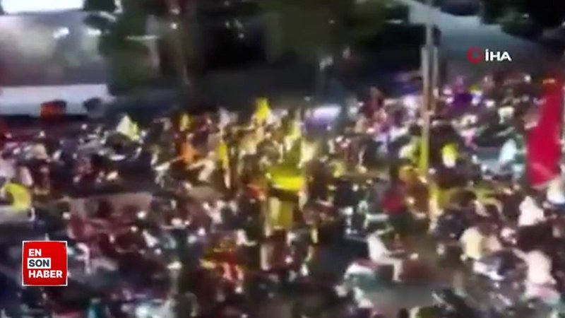 Lübnan'da Hizbullah destekçileri sokaklara döküldü
