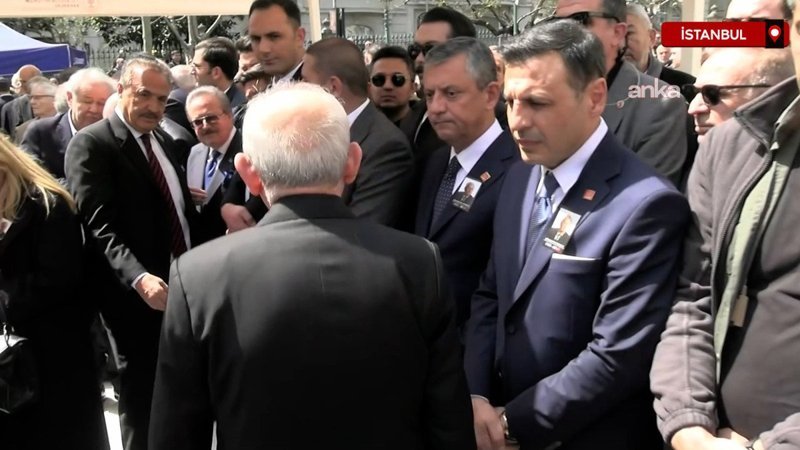 Cindoruk’un cenazesinde Kılıçdaroğlu Özgür Özel’i görmezden geldi elini sıkmadı
